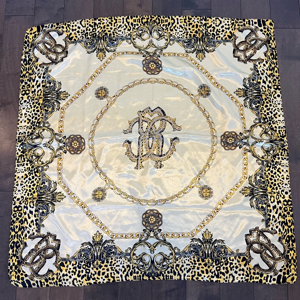 Elegant Gold and Black Patterned Scarf